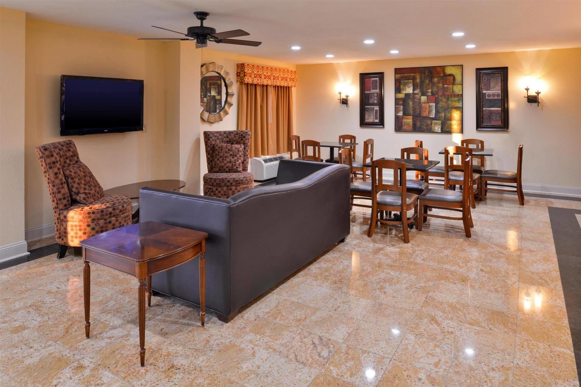 Americas Best Value Inn Tupelo Barnes Crossing Extérieur photo