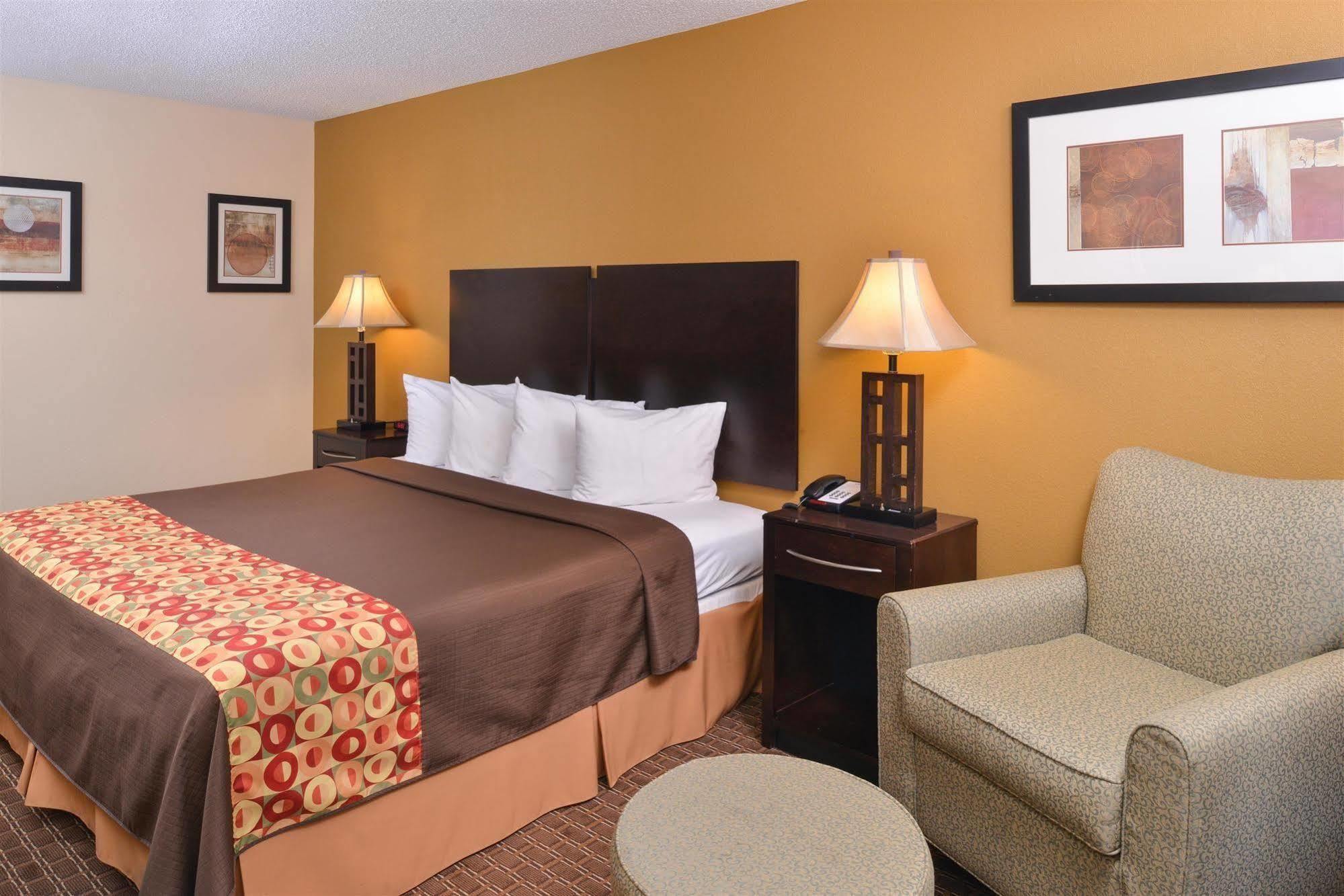 Americas Best Value Inn Tupelo Barnes Crossing Extérieur photo
