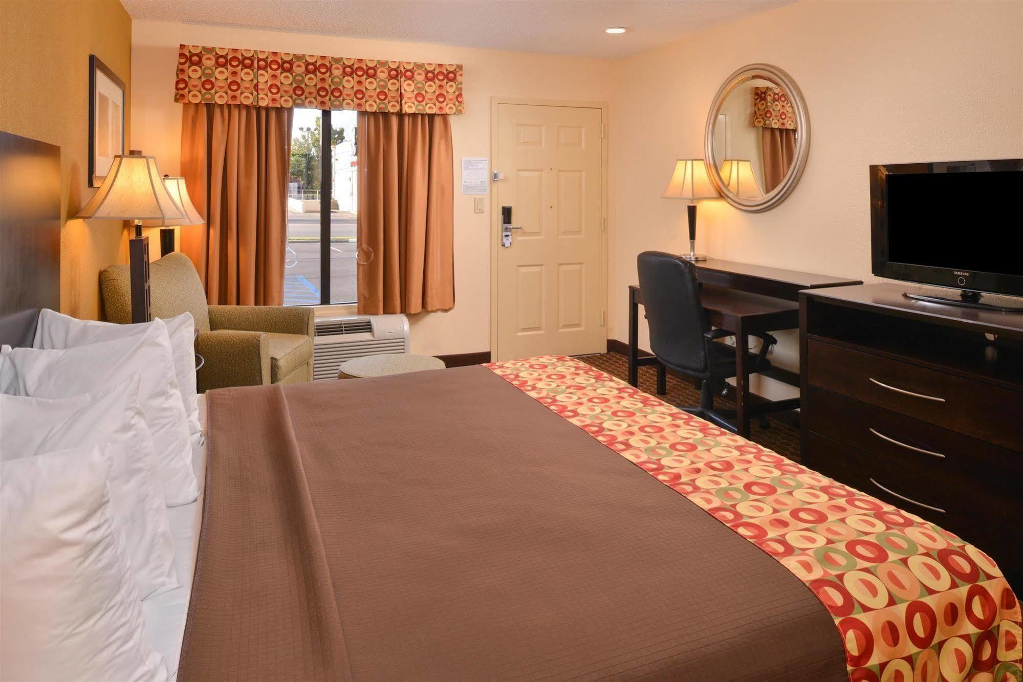 Americas Best Value Inn Tupelo Barnes Crossing Extérieur photo